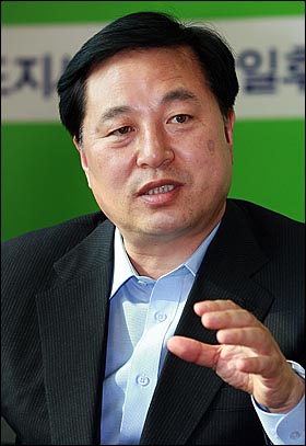 경남도지사 선거 야권 단일후보로 결정된 무소속 김두관 전 행정자치부 장관.
