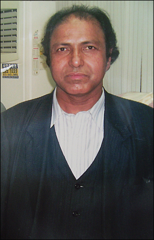 방글라데시 출신 이주노동자인 아민씨가 실종된 지 한 달 가까이 되었는데도 나타나지 않아 경찰이 수사를 벌이고 있다.