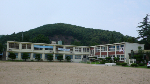 2008년 9월 위탁형 대안교육기관으로 시작된 용연중학교 