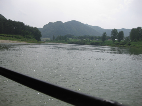 관광객의 눈에는 한없이 평화롭고 잔잔한 남한강 물이, 단종에게는 얼마나 답답한 것이었을까.
