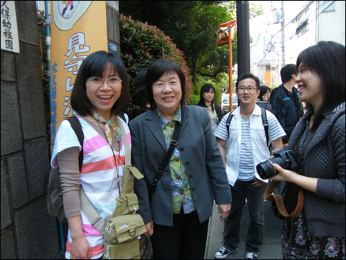 2009년 일본 콘서트하러 갔을 때. 일본에도 꽃다지 팬들이 아주 많다고. 