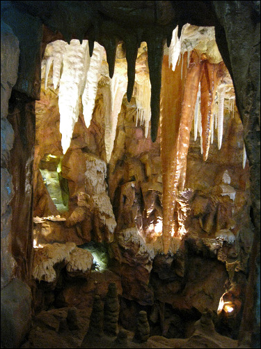 동굴신비관 안에 있던 종유석 모형