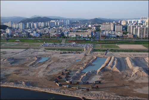 충남 공주 공산성 앞 금강살리기 건설현장