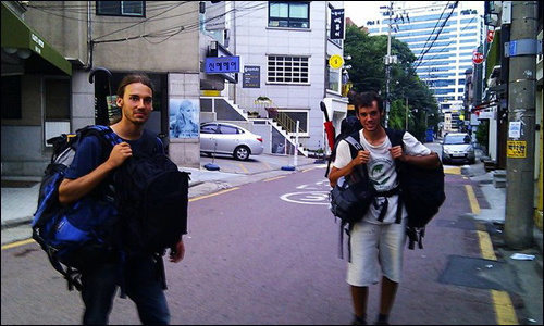 야니스와 티보 한국 여행 당시 사진