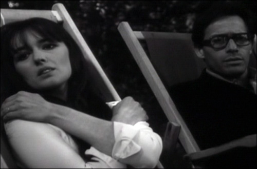 마르그리트 뒤라스의 영화 '파괴하라, 그녀는 말한다(Detruire, dit-elle, 100분 흑백 1969년)' 중 한 장면