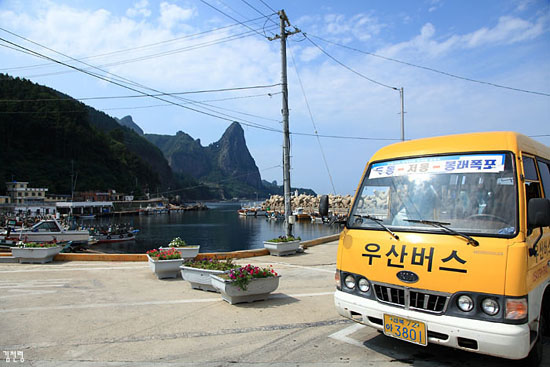 나리분지나 석포를 가려면 천부에서 미니버스로 갈아타야 한다.