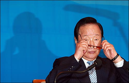 2010년 10월 6일 서울 프레스센터 국제회의장에서 한반도선진화재단 주최로 열린 한선국가전략포럼 창립기념식에 참석한 김영삼 전 대통령(자료사진)