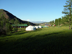 무릉 부근의 여행자 캠프
