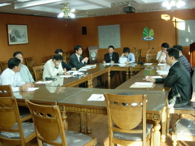 2010. 10. 14. (목) 15:00 ㄱㅖ양구청 7층 신비홀
서부간선수로 조성을 위한 협의회 회의가 진행되고 있다.