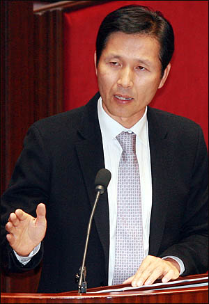 우제창 민주통합당 의원. (자료사진)