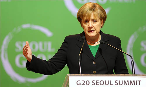앙겔라 메르켈 독일 총리가 11일 서울 광장동 쉐라톤 워커힐에서 열린 서울 G20 비즈니스서밋 공식 오찬에서 기조연설을 하고 있다. 