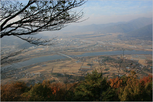  구례읍이 한눈에 내려다보인다. 