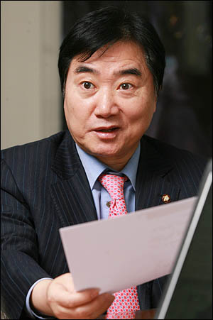 이석현 민주당 의원(자료사진)