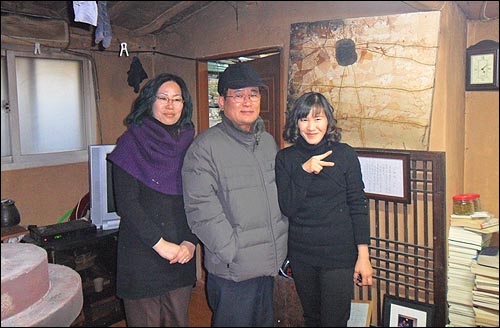 왼쪽부터 김종숙 시인, 박정원 시인, 이현주 시인