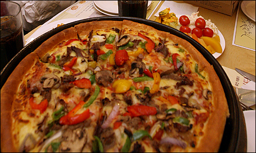 당신이 맛있게 먹는 따끈따끈한 피자. 하지만 그 따뜻함이 한 사람의 노동의 대가임을 알고 있습니까. 