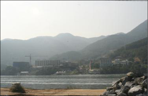 팔당호 북한강 방면의 대규모 개발 현장

