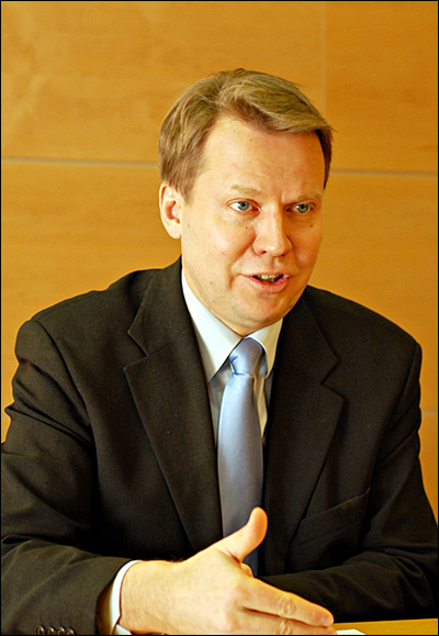 핀란드 미래위원회의 하리 야스카리 의원 