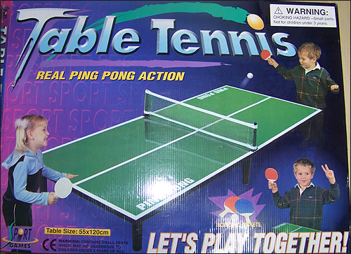 '실제와 똑 같은 탁구게임!(Real Ping Pong Action. Let's Play Together!)'이라는 포장박스의 환상적인 문구가 믿음직스러워 보이는데... 