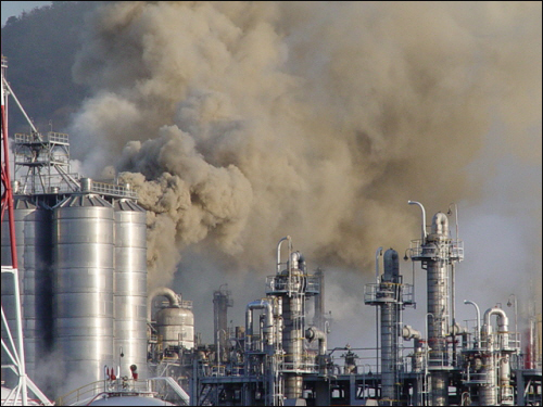 2011년 1월 13일 오후 4시경(추정) 여수석유화학단지 내 모기업에서 화재가 발생했습니다.