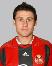  우즈베키스탄의 영웅 제파로프는 작년 시즌 K리그에서 활약했다.