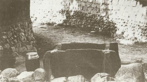 신라불교의 첫 도래지인 모례네집에 있는 우물의 예전 모습