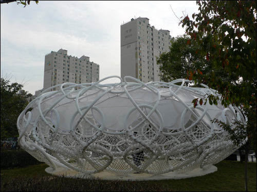 한국의 정자를 현대적으로 재해석한 오픈 파빌리온(조민석.한국)