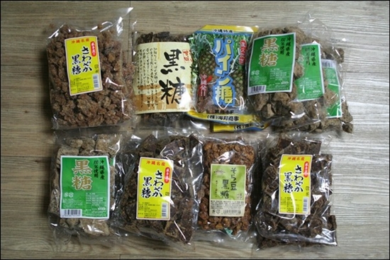 다양한 종류의 오키나와 천연설탕