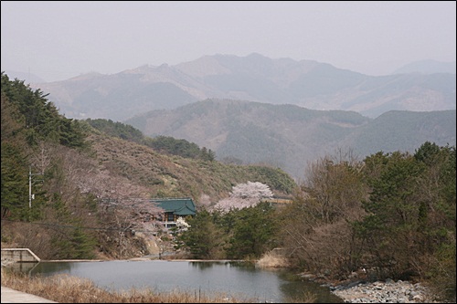 내제에서 바라본 황매산 기록에 의하면 부처님의 형상이라는데