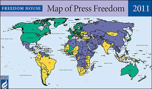  2011년 언론자유 지도. 한국이 '부분적 언론자유국'(노란색)으로 강등됐다.