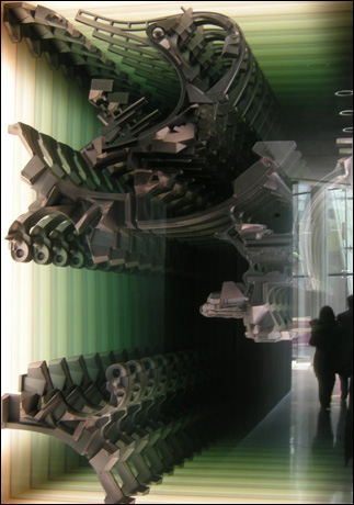 이불 I '무제(벽면)' 발광물질 나무 종합합성수지 형광램프 158×118×13cm 2008