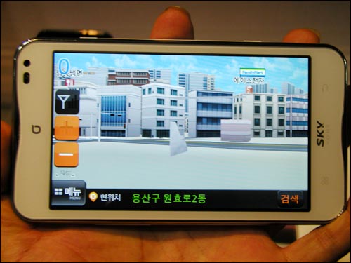 차량용 내비게이션과 전자책 등 멀티미디어 보기 기능에 최적화된 5인치 태블릿폰 '베가  N°5'