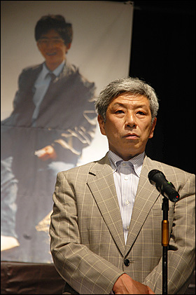 일본 코리아문고 아오야기 대표.