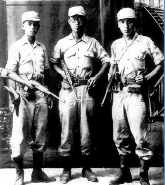학도병으로 끌려갔다가 식민지 조국의 광명을 되찾기 위해 일본군을 탈영해 광복군에 합류한 '마지막 세대'인 노능서(魯能瑞)·김준엽(金俊燁)·장준하(張俊河)의 20대 시절 모습(왼쪽부터).
