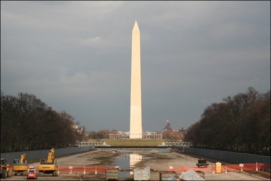링컨 기념관에서 바라보는 해질무렵의 워싱턴탑