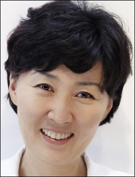 정신과 전문의이자 마인드프리즘 대표인 정혜신씨. 지난 6월 29일 인권센터 주춧돌을 위한 연속강연에 재능을 기부해주었다. 