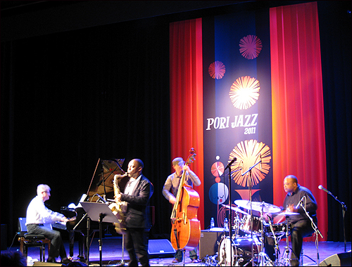 올해로 46회를 맞은 포리 재즈 페스티벌에서 뮤지션들이 공연을 펼치고 있다.