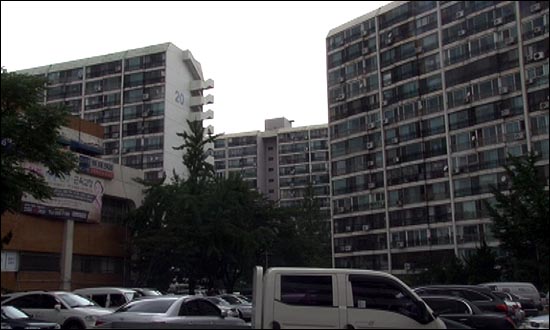 투기지역에서 해제된 서울 강남구 대치동 은마아파트 단지.