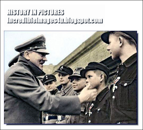 히틀러의 마지막 공개행사 사진