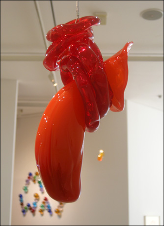  '무제(Untitled)' 26.5×11×22cm flabbergasted Murano glass 1997 Courtesy of the artist and Galerie Perrotin ⓒ Jean-Michel Othoniel
