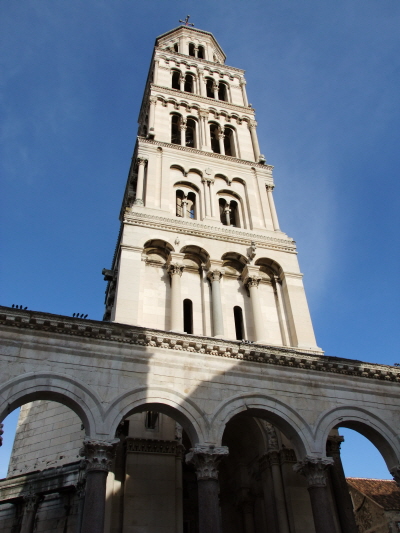 종탑과 대성당