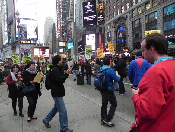 뉴욕 타임스퀘어광장 반전시위