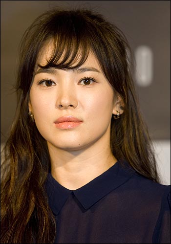  오는 10월 27일 개봉하는 이정향 감독 연출의 영화<오늘>에 출연하는 배우 송혜교.