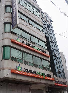서울 구로구 가리봉엔 '기적의 병원'이 있다.