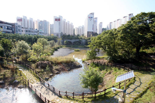 2009년 완공된 원흥이생태공원.