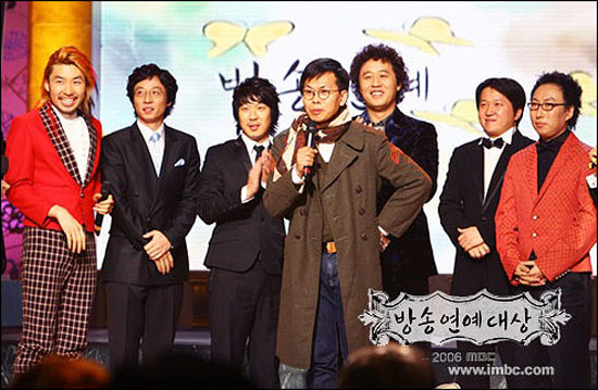  인기 예능프로그램인 MBC <무한도전>의 김태호 PD가 청년들의 투표를 독려하고 나섰다.