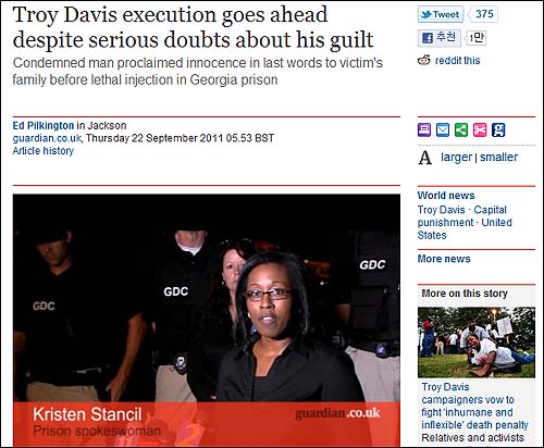 트로이 데이비스의 마지막 순간을 보도한 <가디언>. 기사에 포함된 동영상에는 역시 흑인 남성인 데이비스의 변호사는 "데이비스에 대한 사형이 조지아 주에서는 합법일지라도 결코 옳은 일이 아니며, 이는 역사 속에서 수없이 반복돼 왔다"고 말했다.  