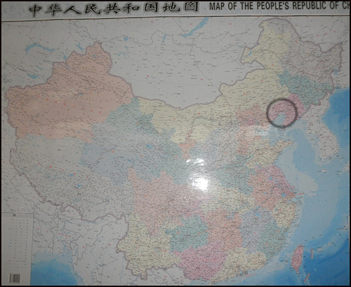 중국 영토는 우리나라 위쪽으로 머리를 향하고 있는 수탉 모양이다. 둥베이 3성 중 랴오닝성(요녕성)의 센양시, 진저우시, 가이조우시를 둘러봤다. 지도 속 원. 원 안에 위치한 바다가 보하이(발해)만.