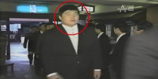  12월 1일 개국한 채널A는 당일 뉴스에 강호동이 23년 전 일본의 야쿠자 모임에 참석했다는 독점 영상을 보도했다. 강호동 측은 악의적인 왜곡보도라면서 즉각 해명했다. 