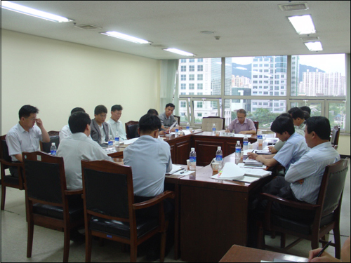 군포.안양.의왕시 공무원들의 안양천 관련 대책회의 자료사진(2009년)