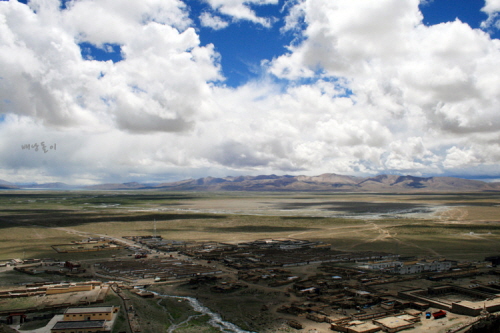 높은 곳에서 바라본 다르첸 모습